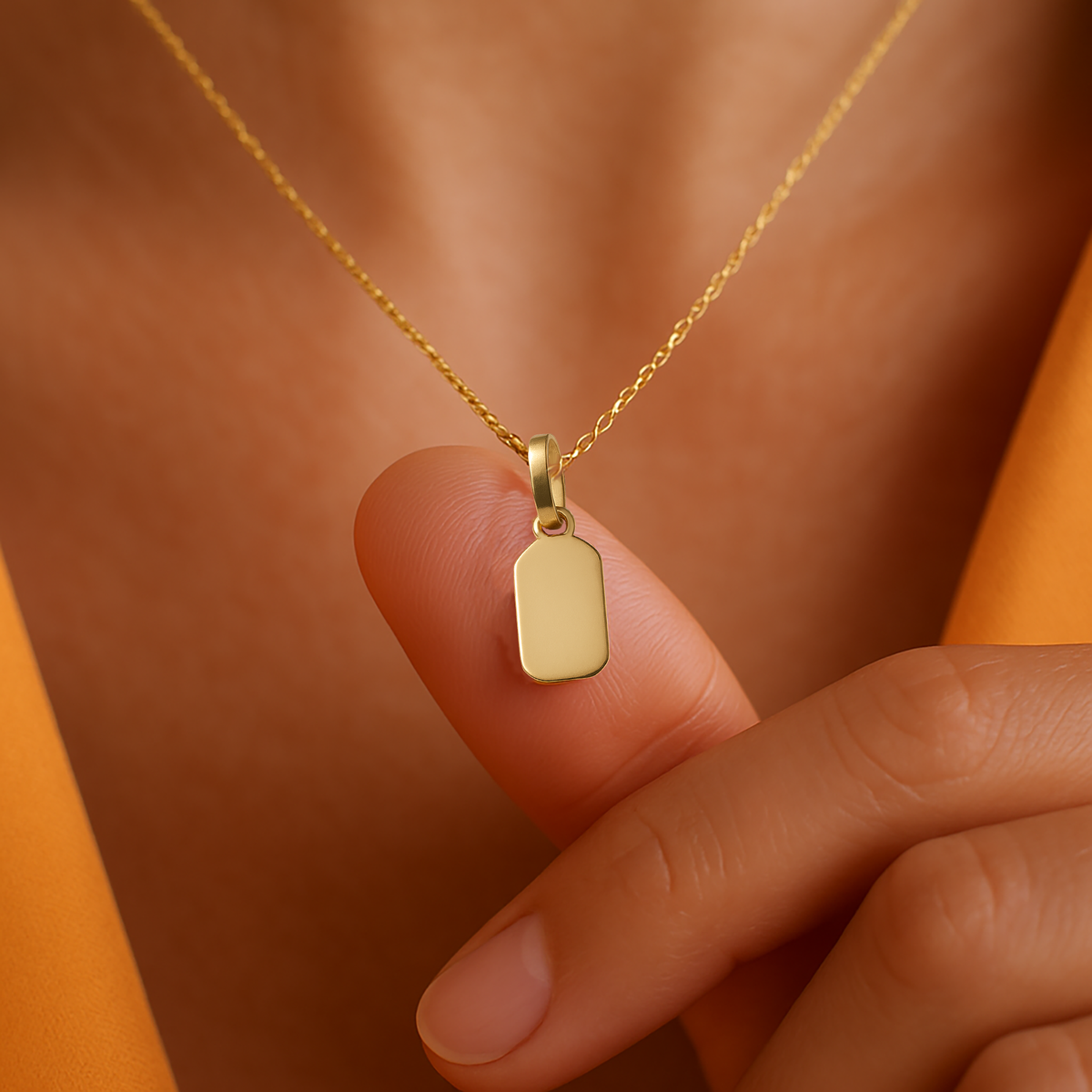 Personalizuotas auksinis pakabukas
